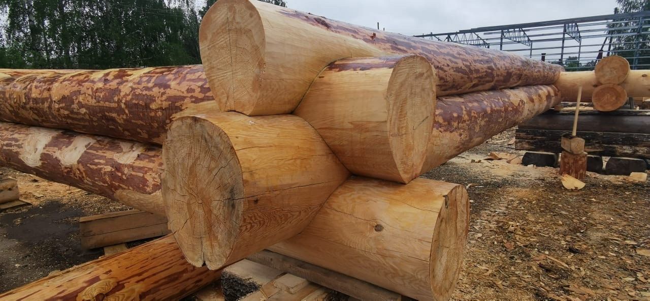 На месте Успенской церкви идут земляные работы