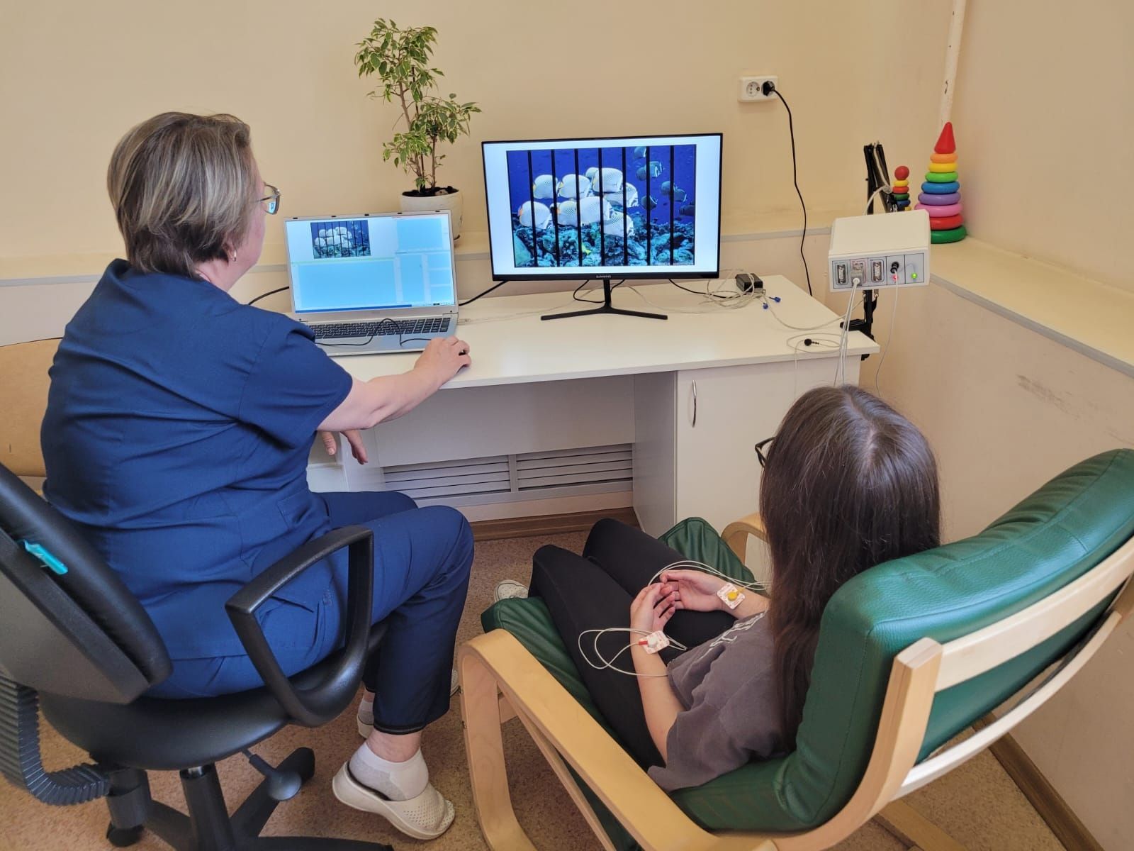 В городской детской больнице установили комплекс, который поможет детям адаптироваться к школе