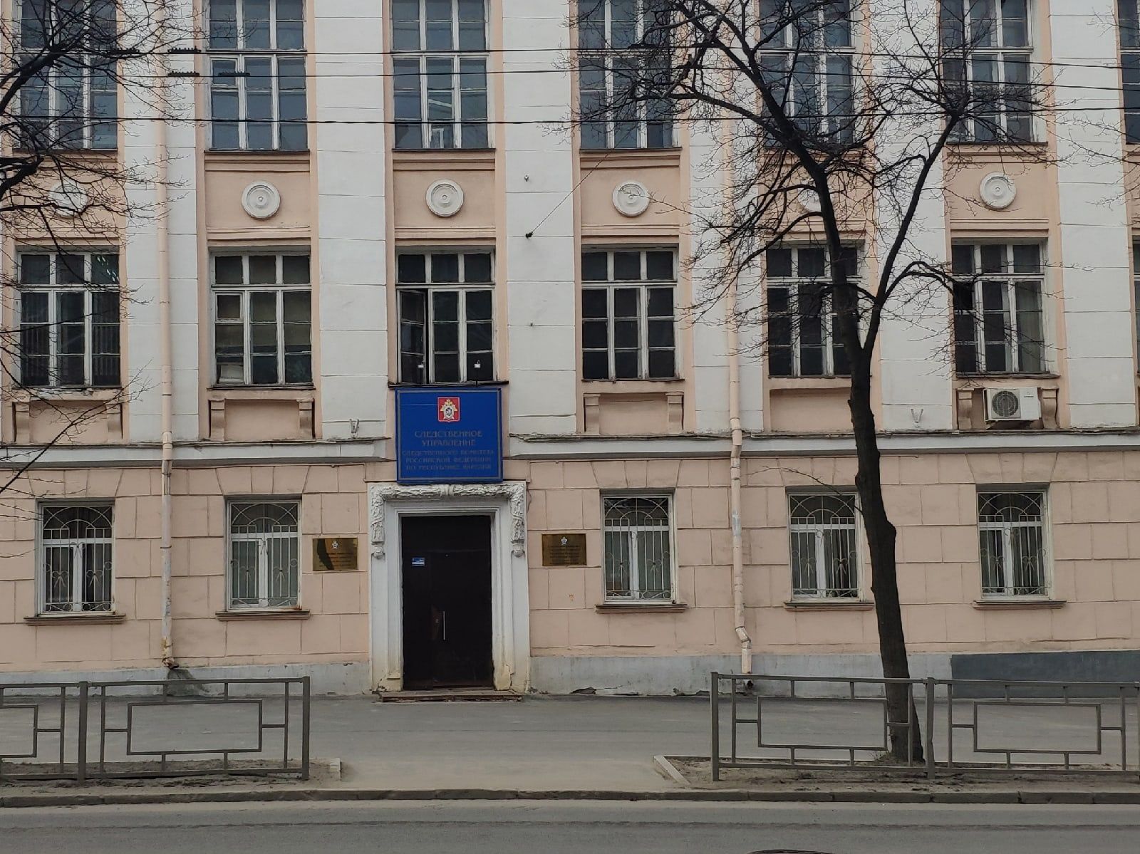 Мужчину, ударившего подростка в Петрозаводске, задержали на два месяца