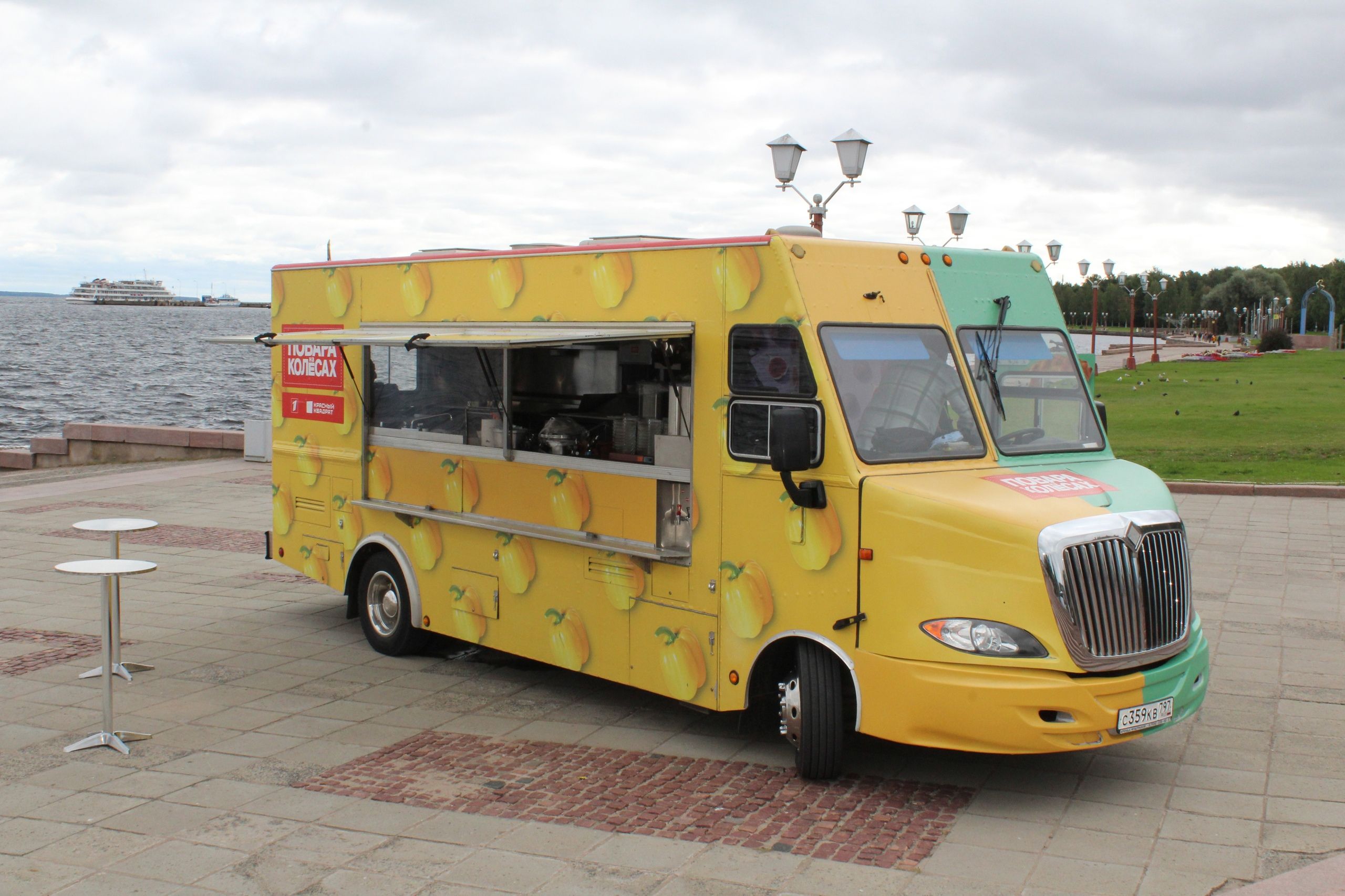 В Петрозаводске прошли съемки шоу «Повара на колесах»