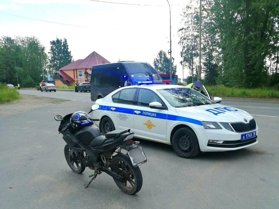 Во время рейда в Петрозаводске остановили нетрезвого мотоциклиста без прав