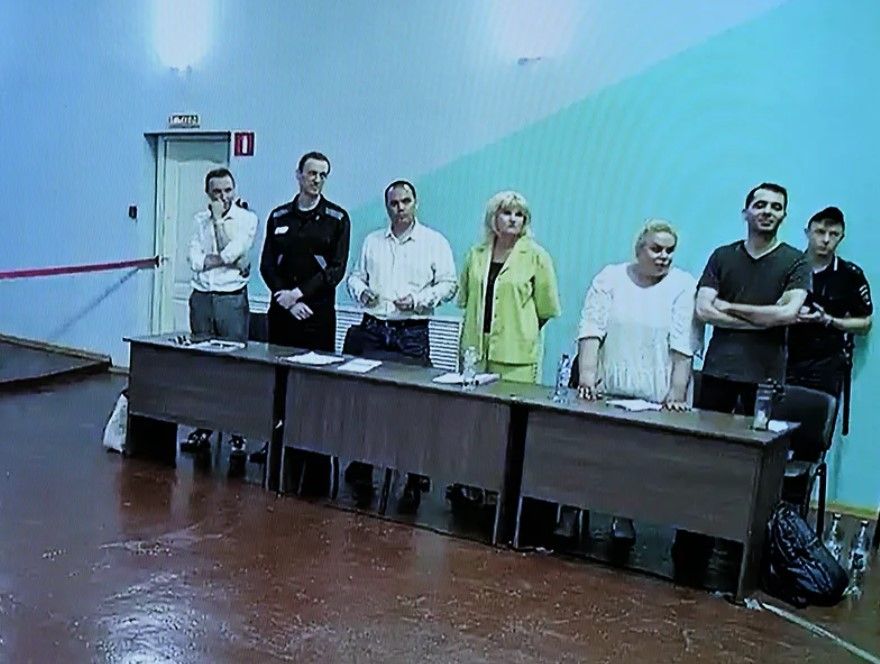 Алексея Навального приговорили к 19 годам колонии за экстремизм