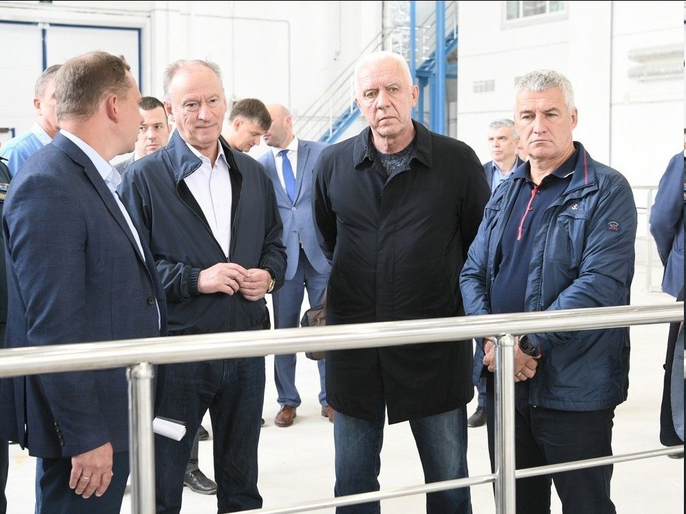 Федеральная поддержка в новом статусе. Зачем приезжал Николай Патрушев и что его визит значит для Карелии