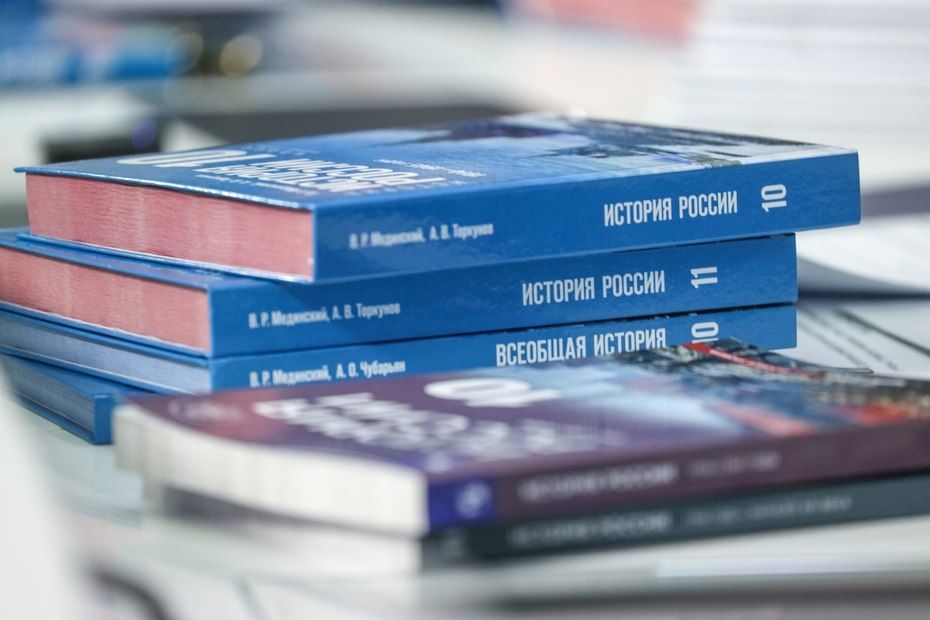 Карельские старшеклассники будут изучать историю по новым учебникам