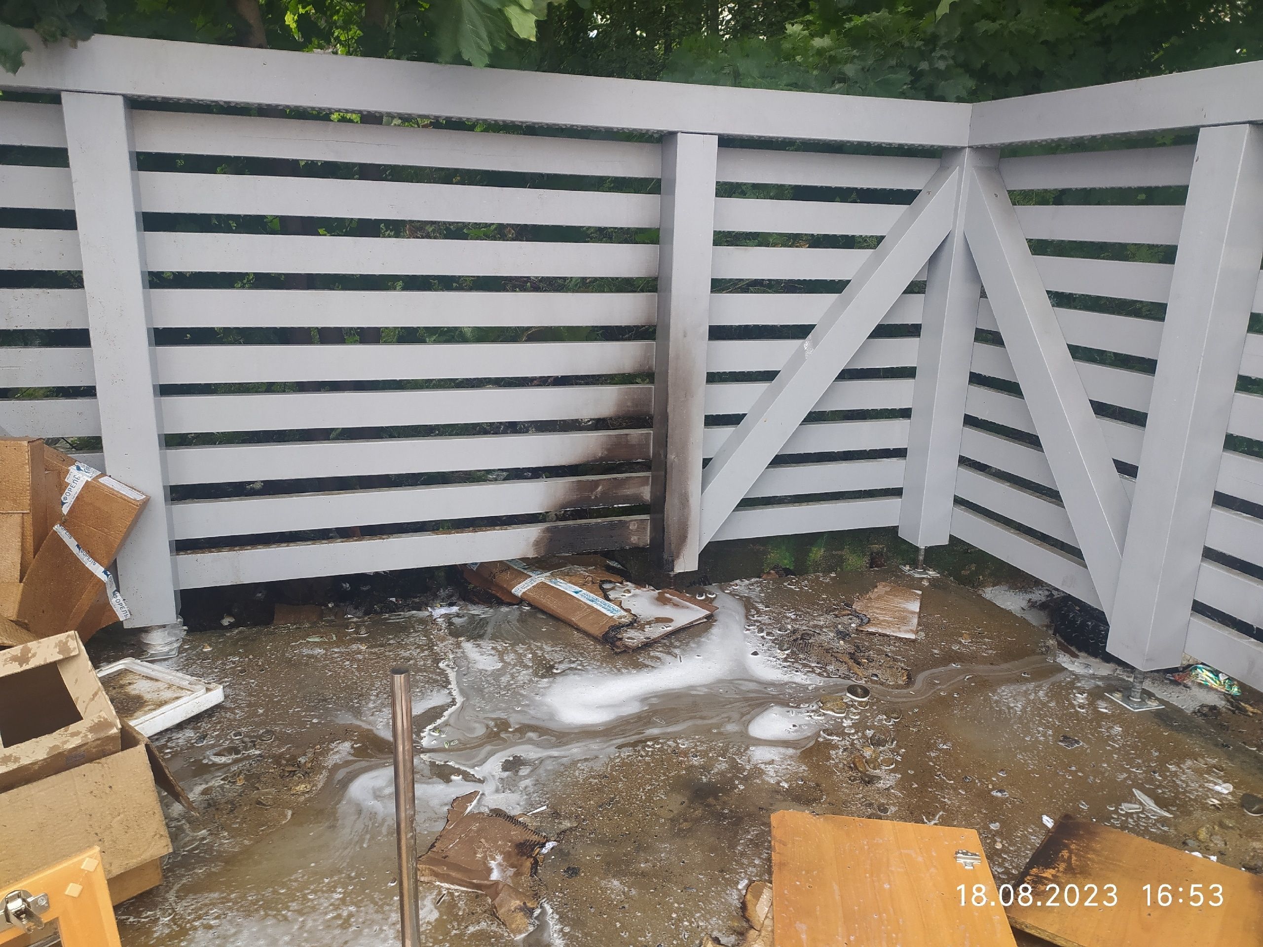 Контейнерная площадка горела в Сортавале по вине подростка