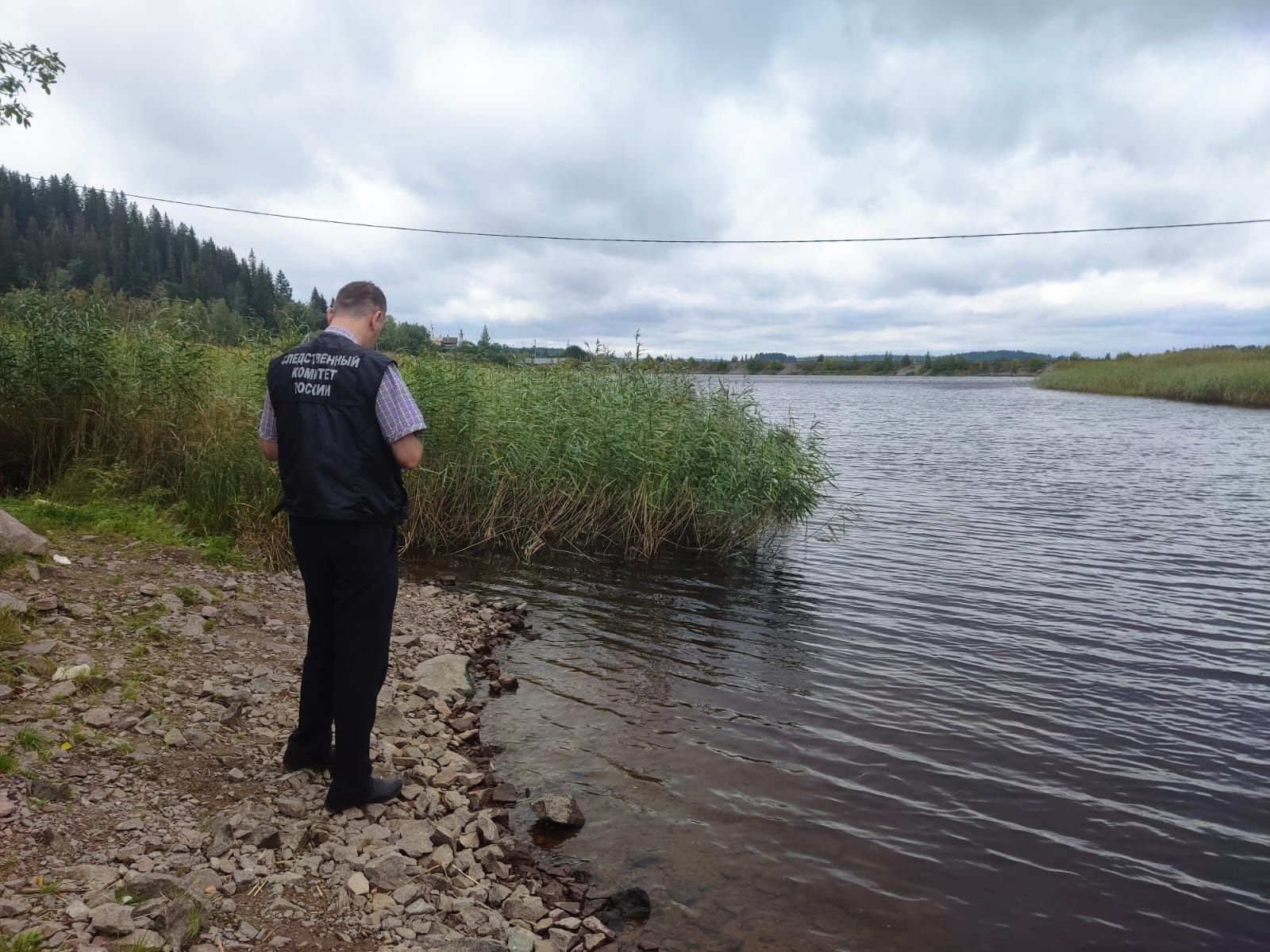 Следком проводит проверку после обнаружения в Ладоге тела молодого мужчины