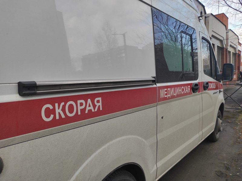 Тело женщины обнаружили под окном многоэтажного дома в Петрозаводске