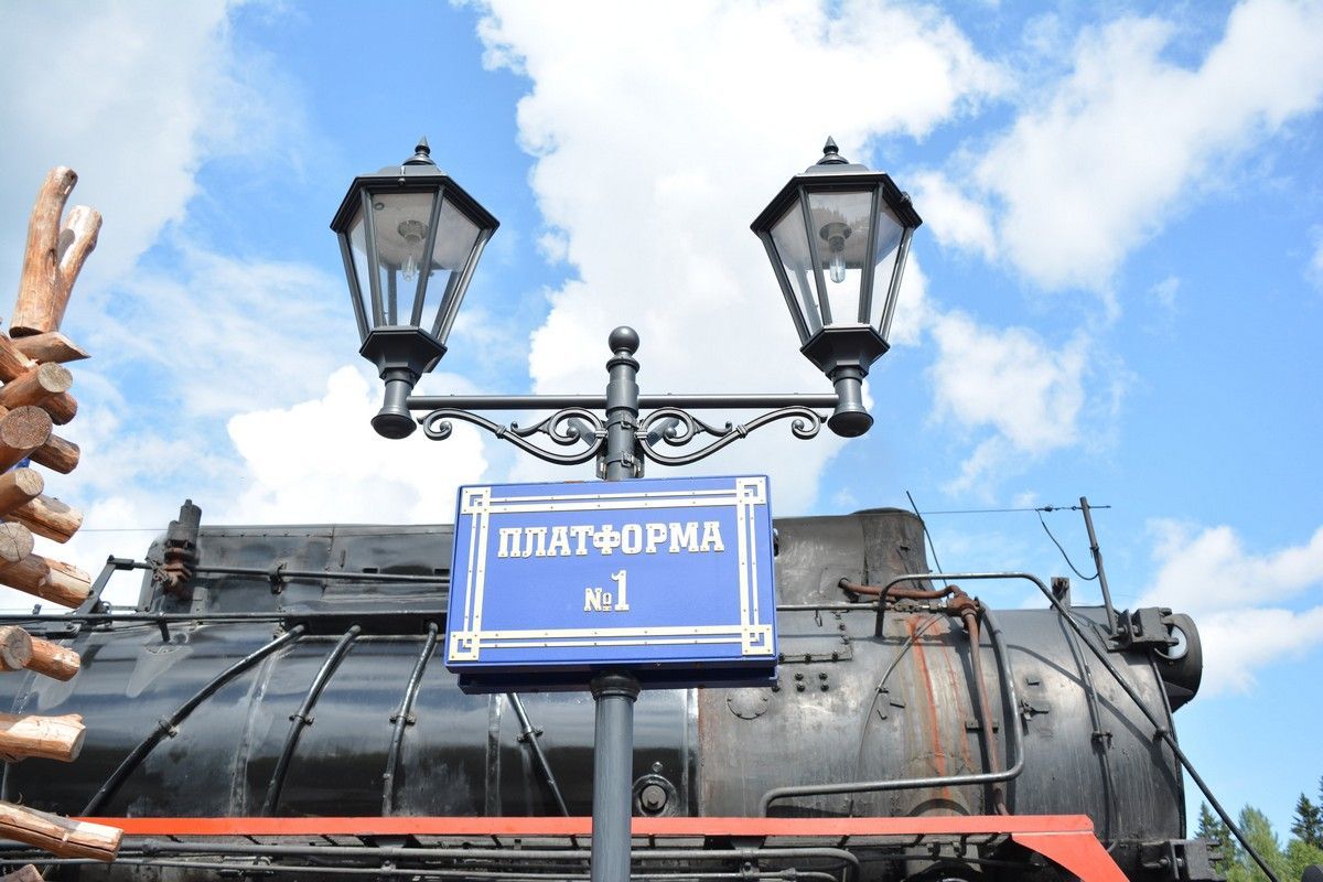 «Рускеальский экспресс» назвали самым необычным поездом России