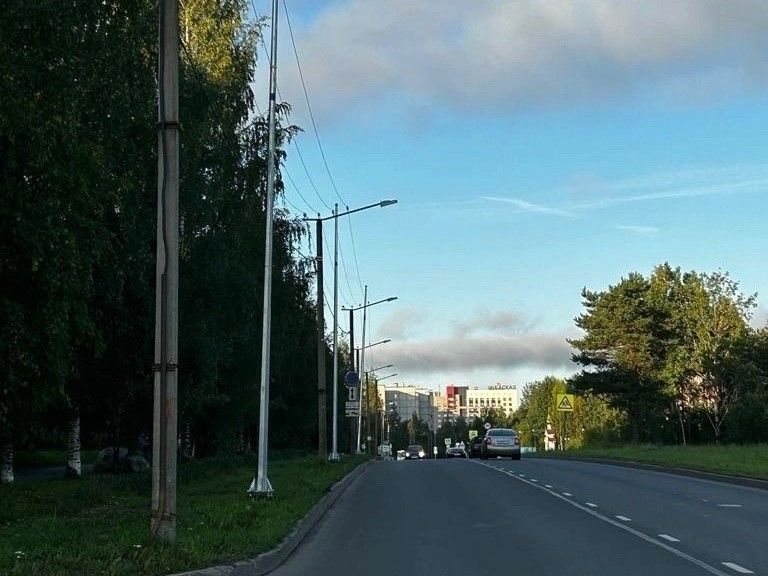 Уличное освещение обновляют на улице Сыктывкарская