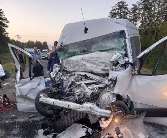 Восемь человек пострадали в ДТП под Олонцом