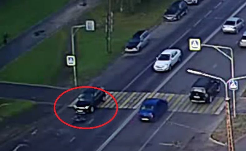 В Петрозаводске велосипедиста сбили на пешеходном переходе