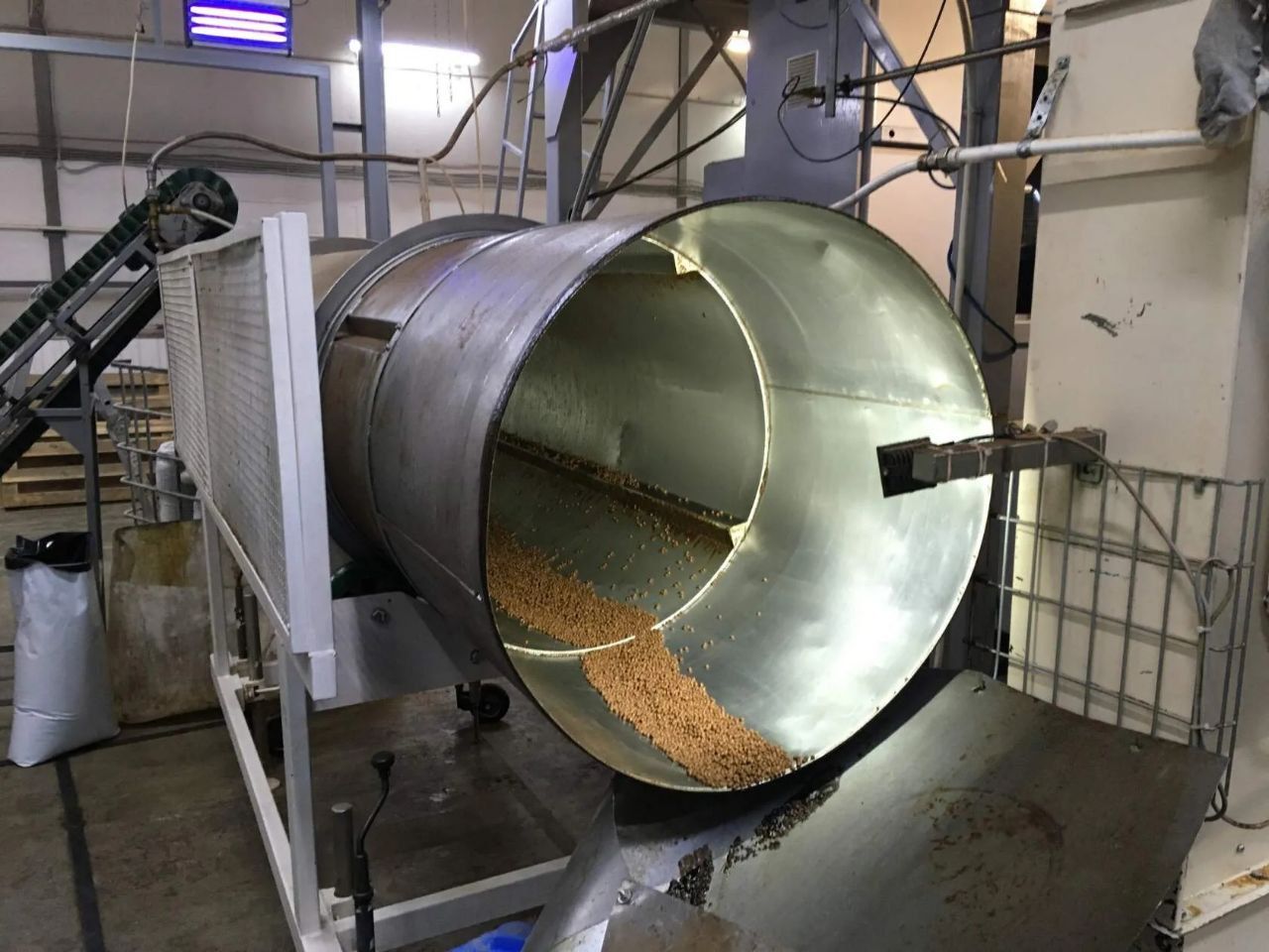 В Карелии  построят несколько заводов по производству рыбных комбикормов