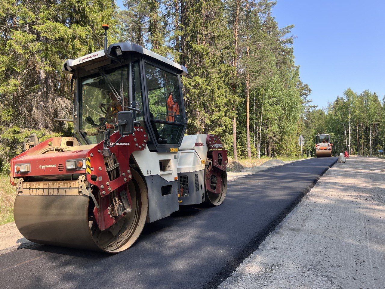 Рекордные 360 км дорог отремонтируют в Карелии в этом году. С чем связан дорожный бум и какие направления в приоритете