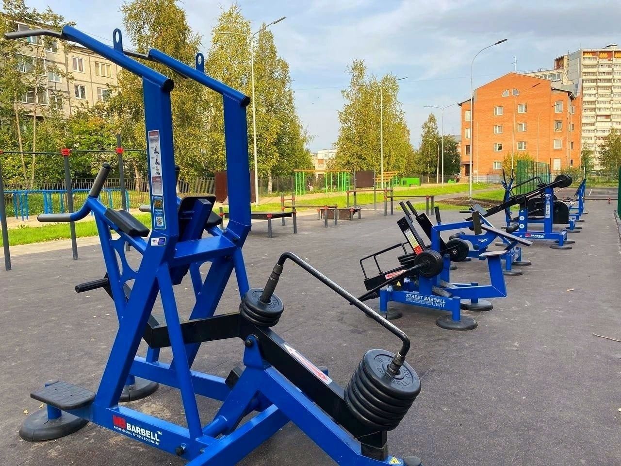 На Кукковке открыли спортплощадку с уличными тренажерами