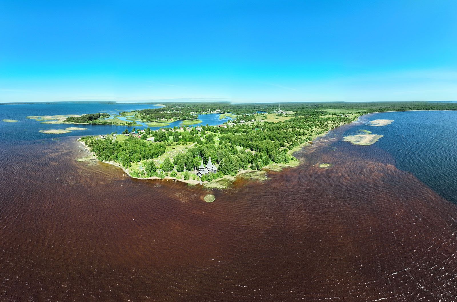 Пилоты этнодронов рассказали об одном из старейших храмов Заонежья