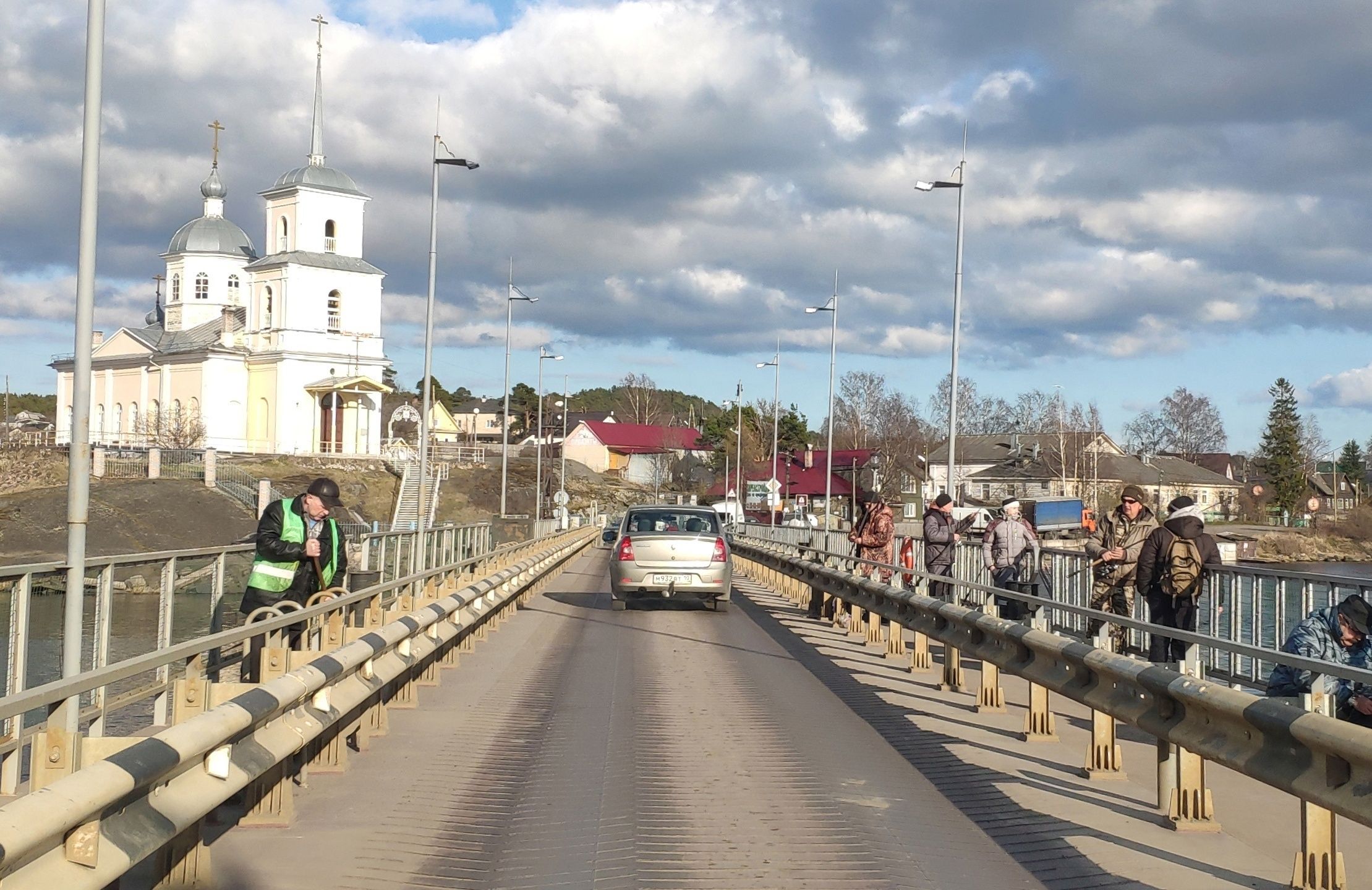Движение по мосту в Соломенном снова перекроют