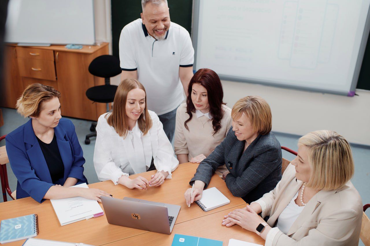 Сферум проведет «Цифровой педсовет» для педагогов