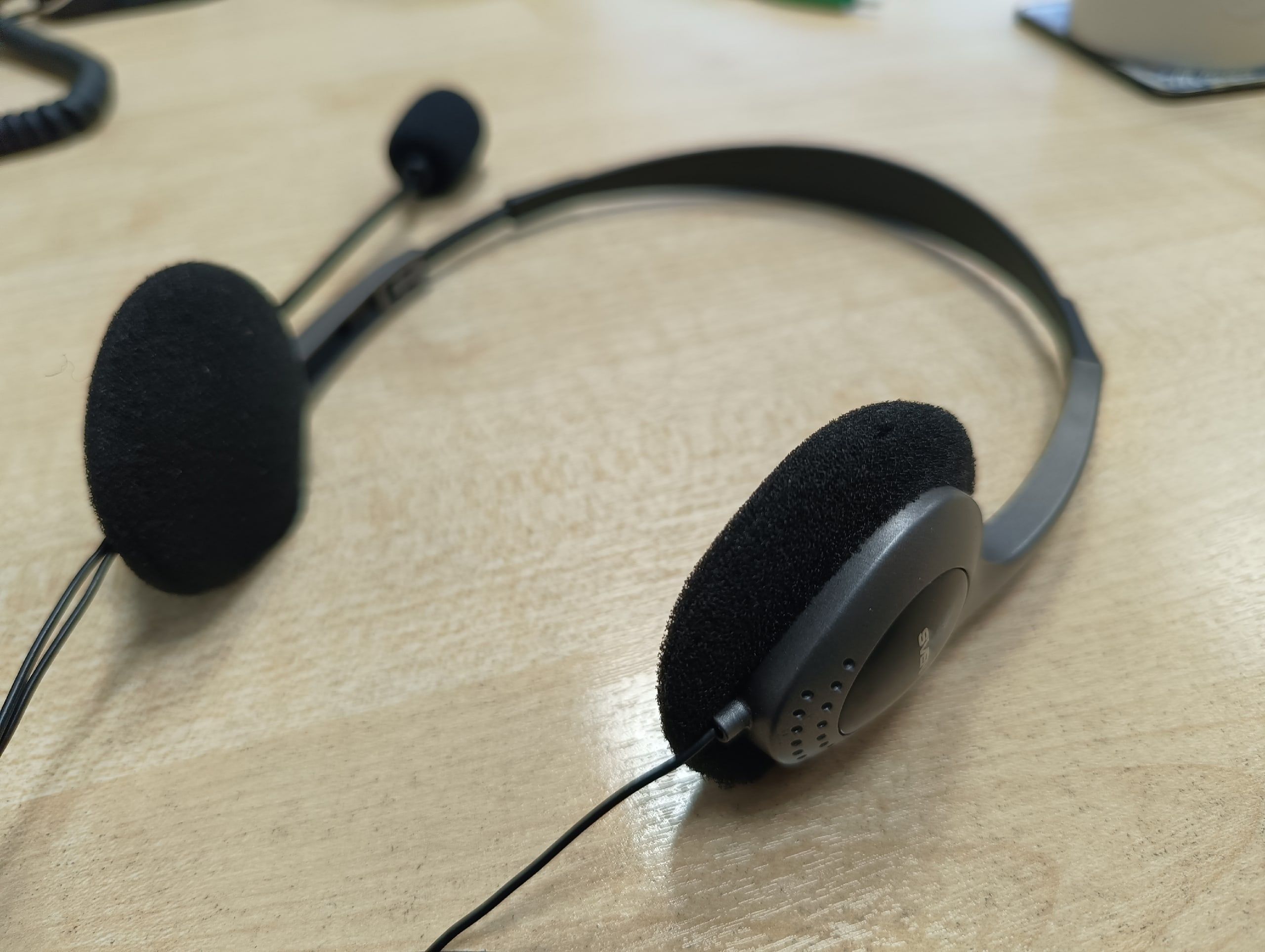 Петрозаводчанин украл в магазине на АЗС семь упаковок наушников и колонку