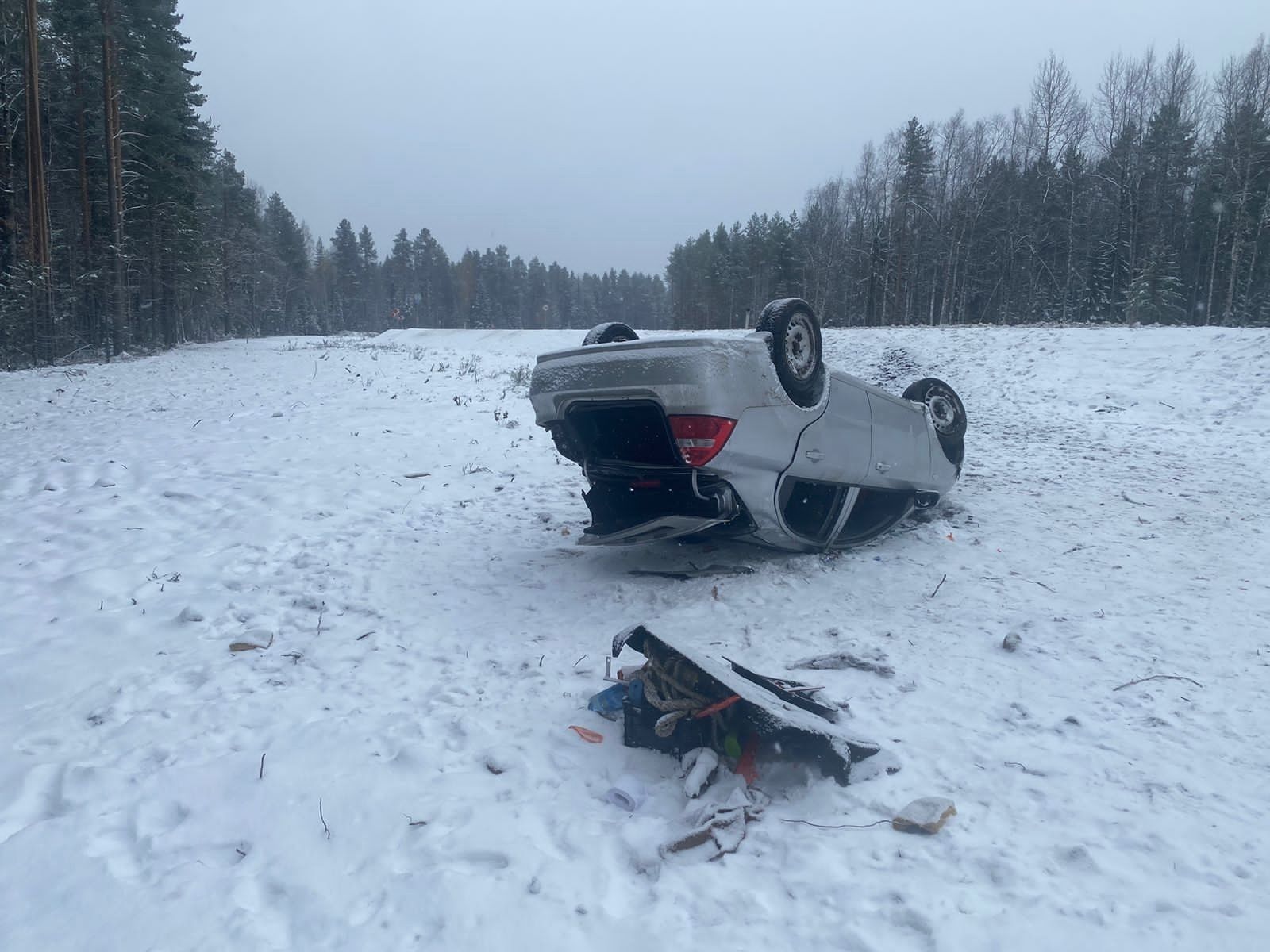 В Карелии пять автомобилей съехали в кювет