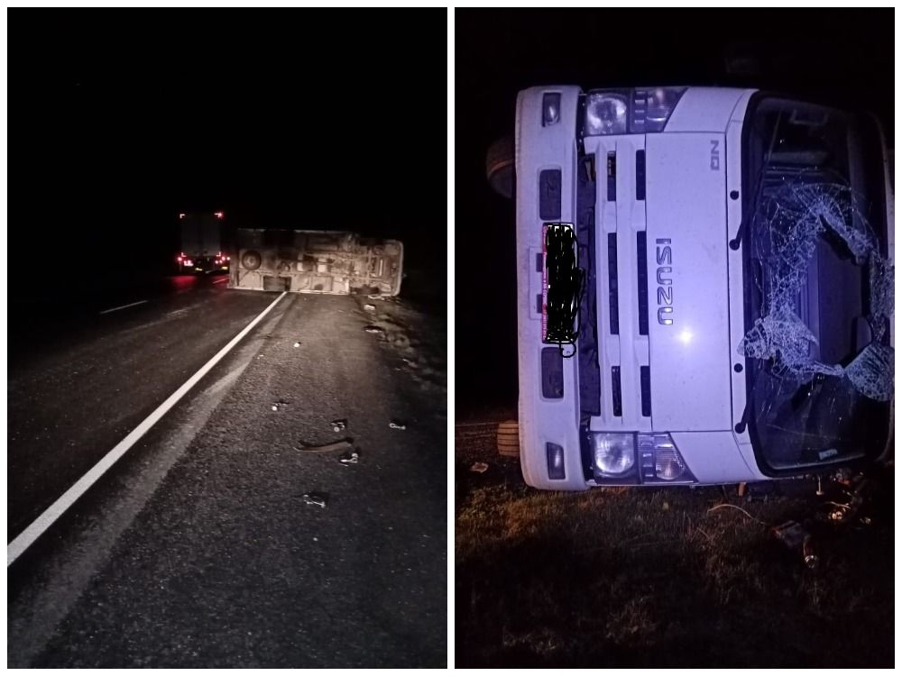 На трассе «Кола» в Карелии грузовик опрокинулся на бок