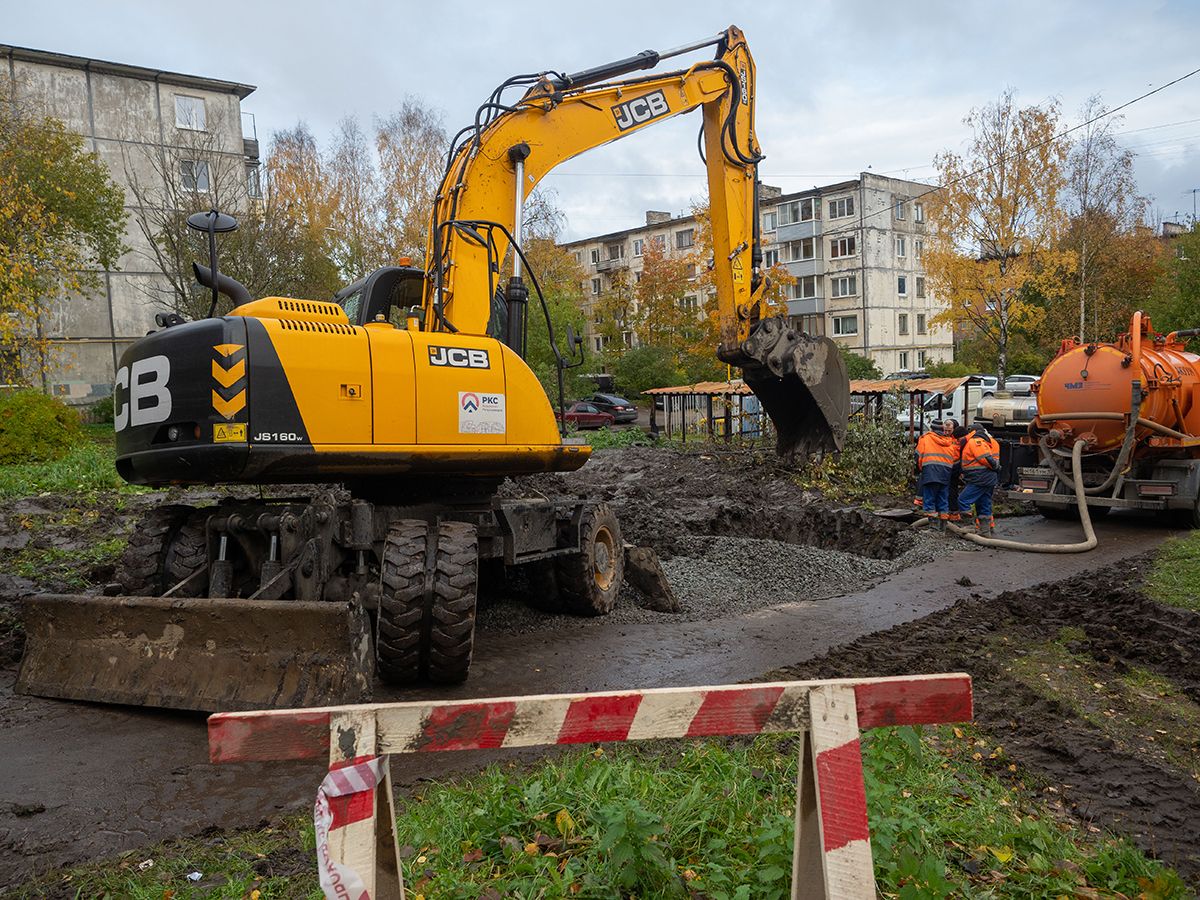 Без холодной воды остались жители восьми домов в Октябрьском районе