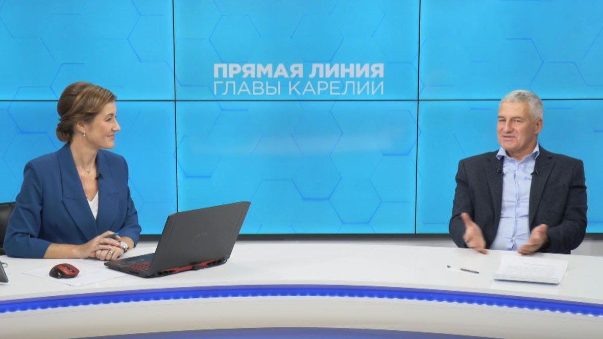 Более 450 вопросов поступило Артуру Парфенчикову на «прямую линию» Более 450 вопросов поступило Артуру Парфенчикову на «прямую линию»