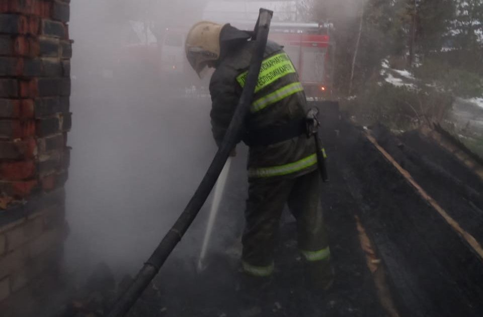В карельском поселке во время пожара погибла женщина