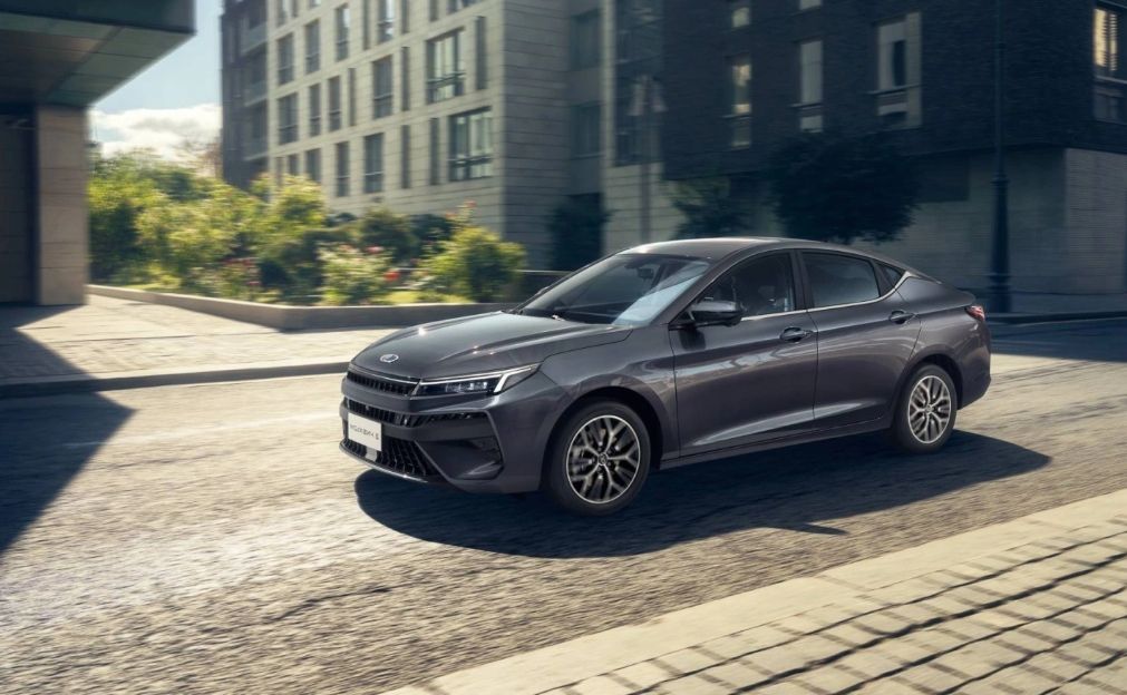 Названа официальная цена автомобиля «Москвич 6»