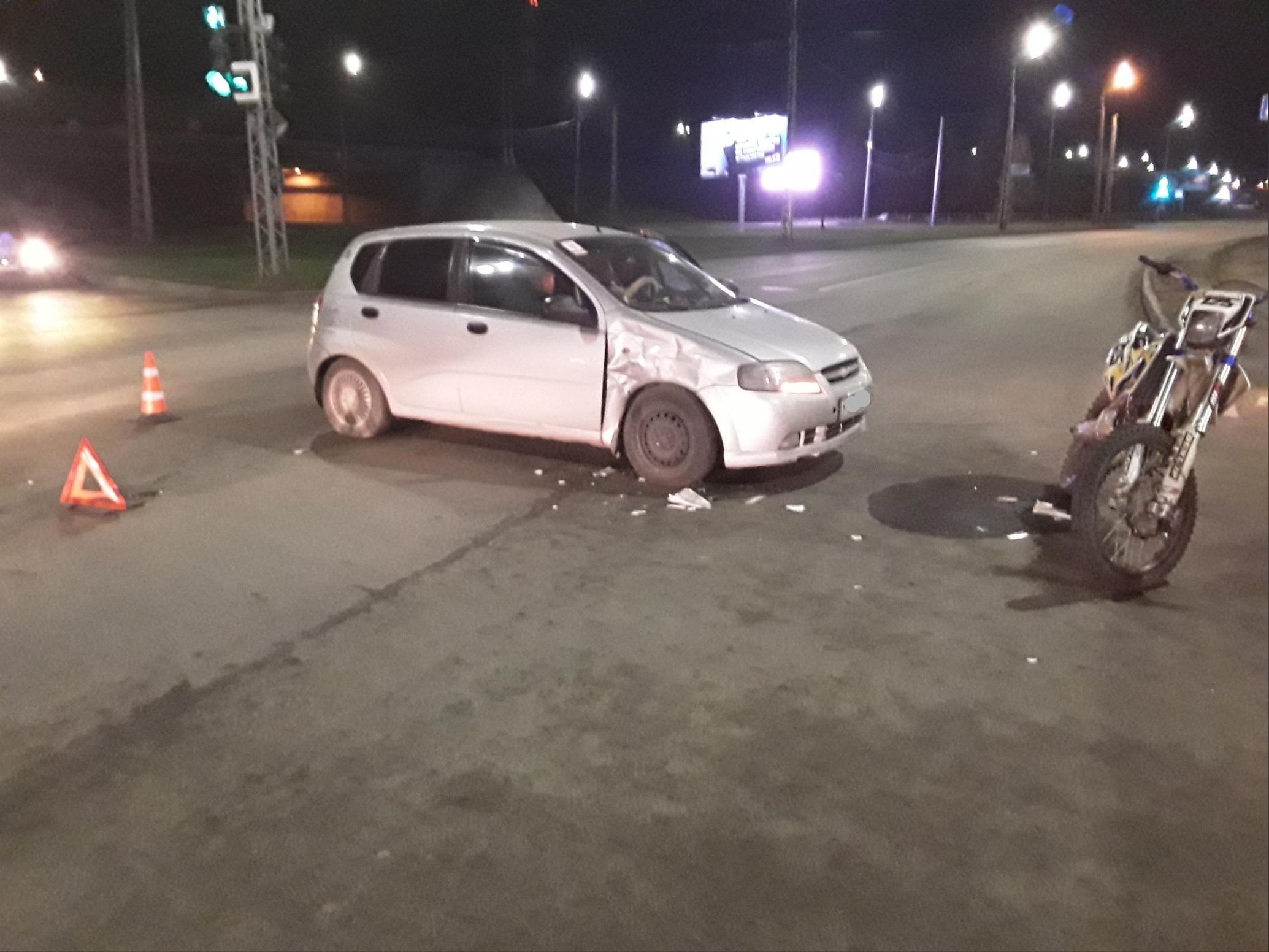 В Петрозаводске подросток на мотоцикле попытался скрыться от полиции и устроил ДТП