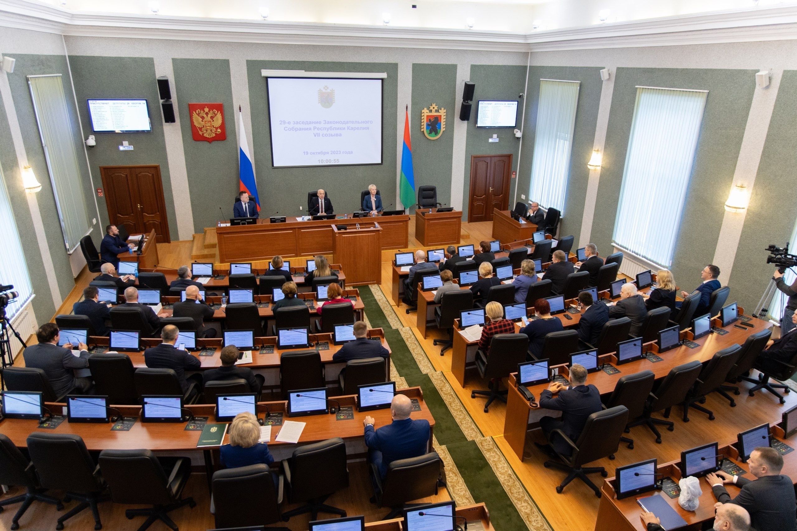 В Карелии увеличили расходы бюджета на медицину, образование и социальную сферу