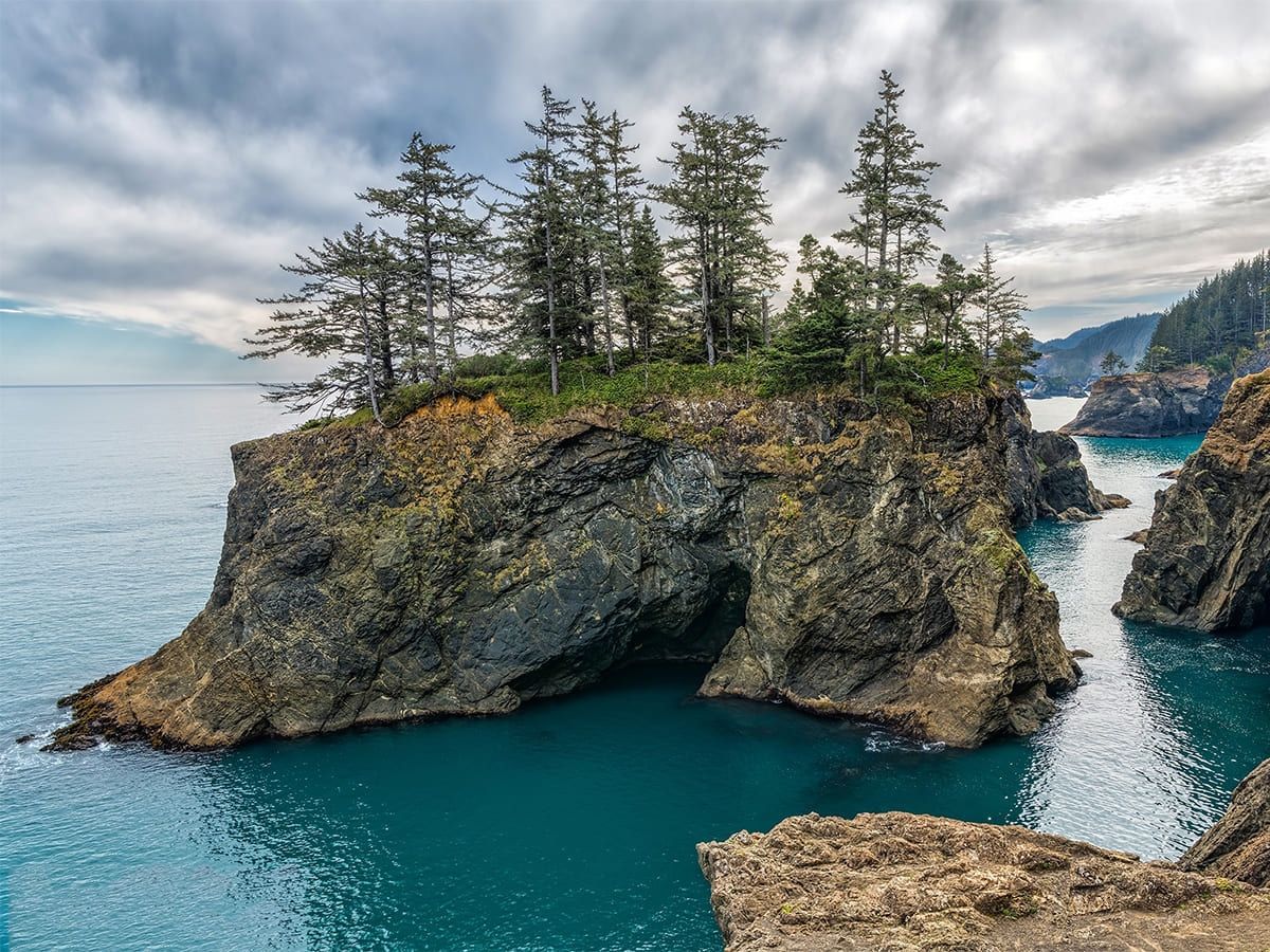 На сайте «Россия – страна достижений» Карелию представили фотографиями церкви из Ленобласти и парка из США