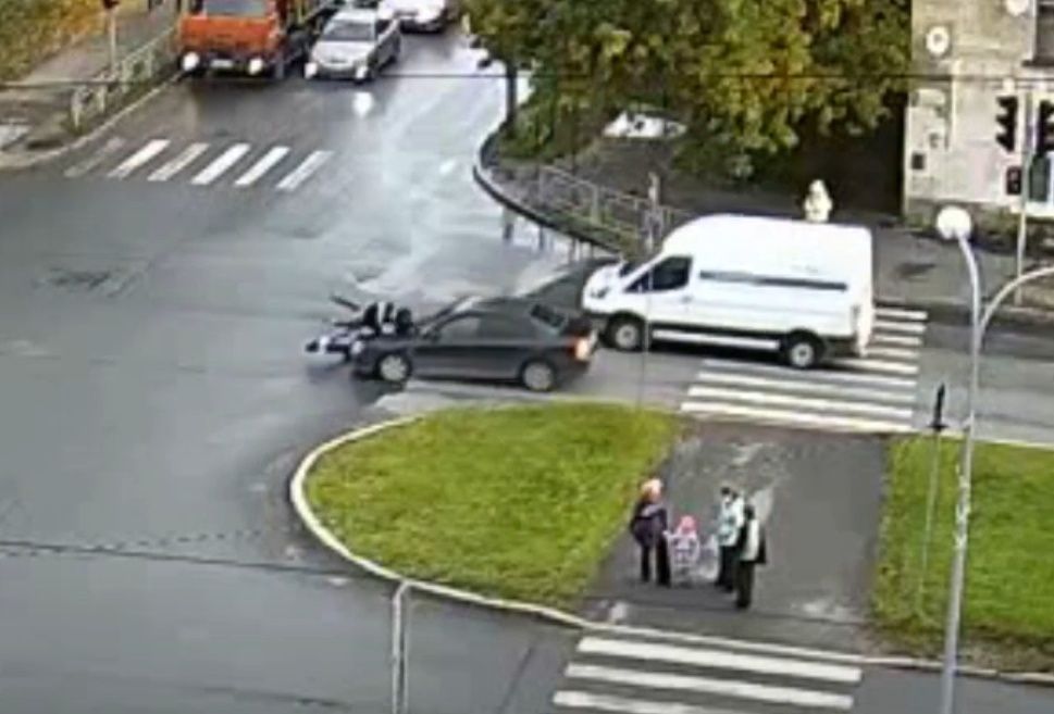 Сбитому в Петрозаводске подростку на самокате грозит два штрафа