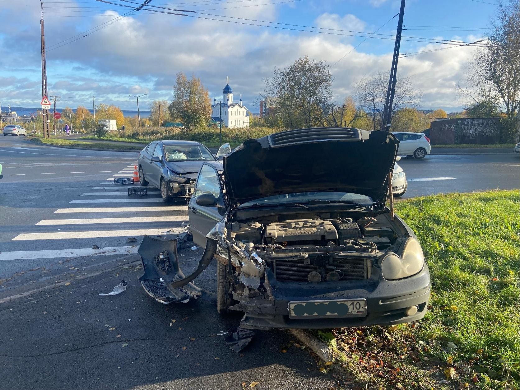 Шестилетняя девочка пострадала в столкновении двух автомобилей «Hyundai» на Ключевой