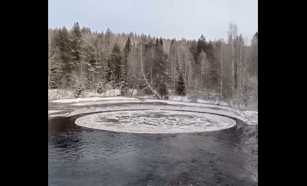 «Природную карусель» запечатлели на реке Кумса в Медвежьегорском районе