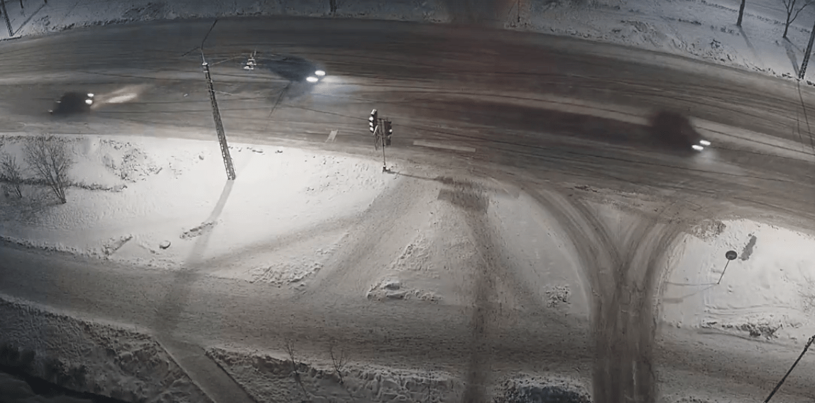 Водители устроили дрифт на дорогах Петрозаводска