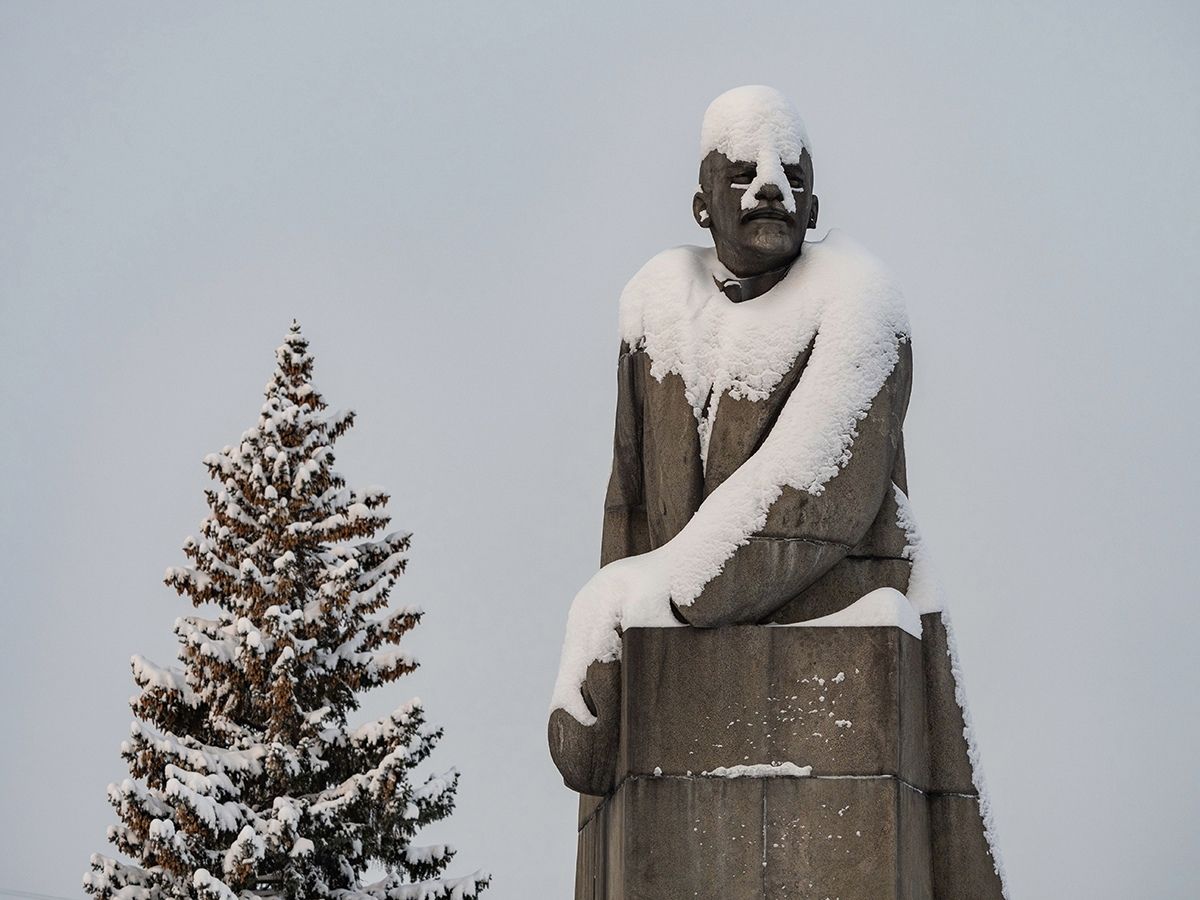 90 лет назад в Петрозаводске был установлен памятник Ленину