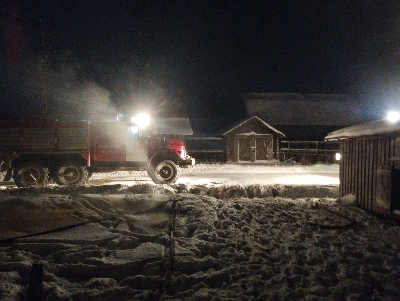 Жилой дом загорелся в Олонецком районе