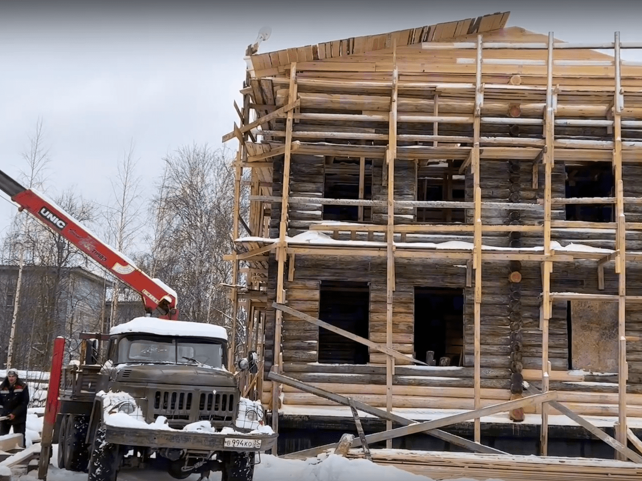 Дом Захаровых в Петрозаводске восстанавливают из старых бревен
