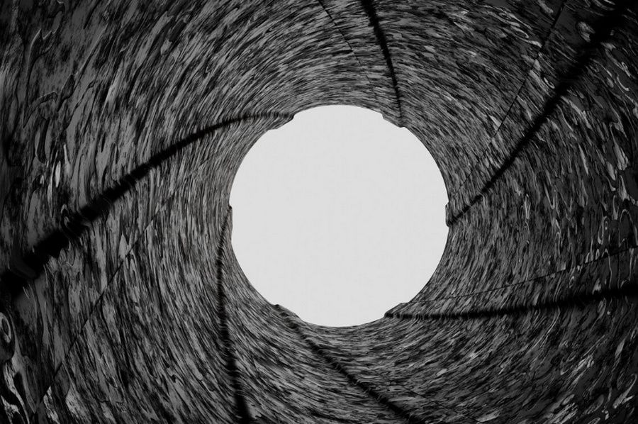 Прокуратура проведет проверку после падения ребенка в открытый люк в Петрозаводске