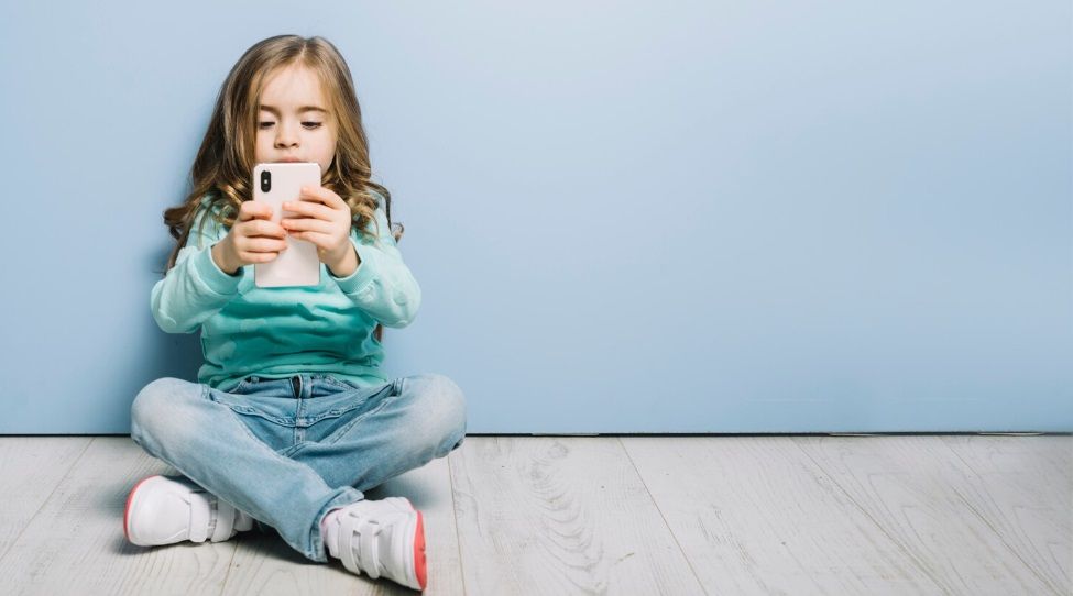 В Петрозаводске 11-летняя девочка заплатила 40 тысяч рублей за установку популярной игры