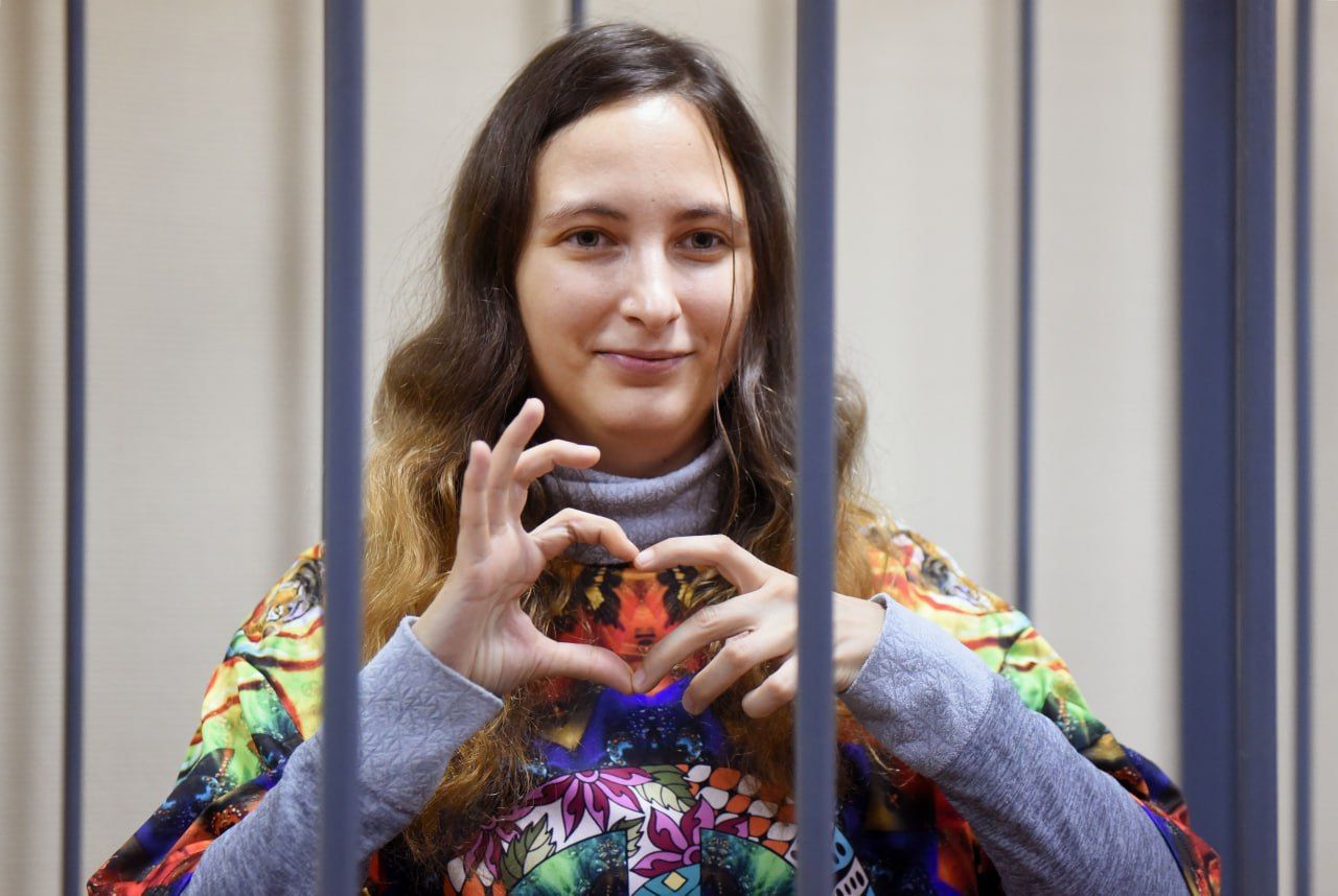 Петербургскую художницу Сашу Скочиленко приговорили к семи годам колонии 