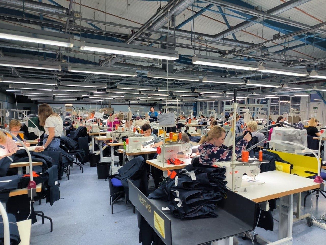 Более 120 человек трудоустроили на новую швейную фабрику в Костомукше