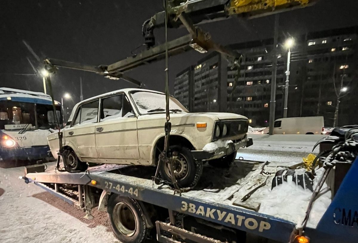 Юный петрозаводчанин ездил без прав на незарегистрированном автомобиле и накопил 10 штрафов