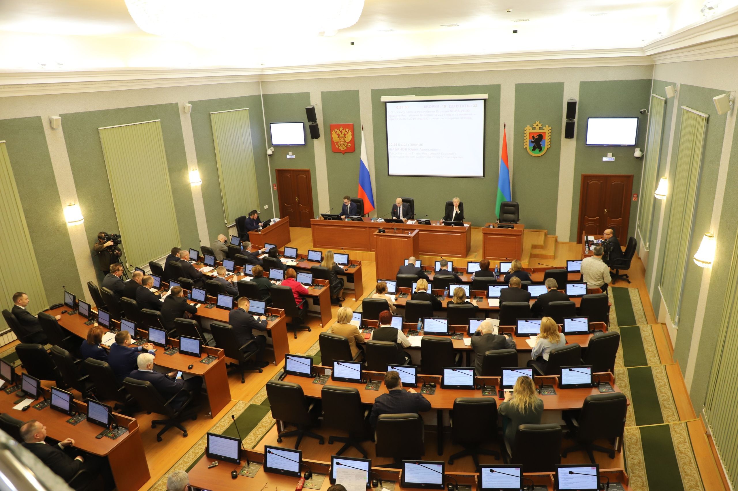 Бюджет Карелии увеличился на 1,6 млрд рублей. Выяснили, на что пойдут дополнительные средства