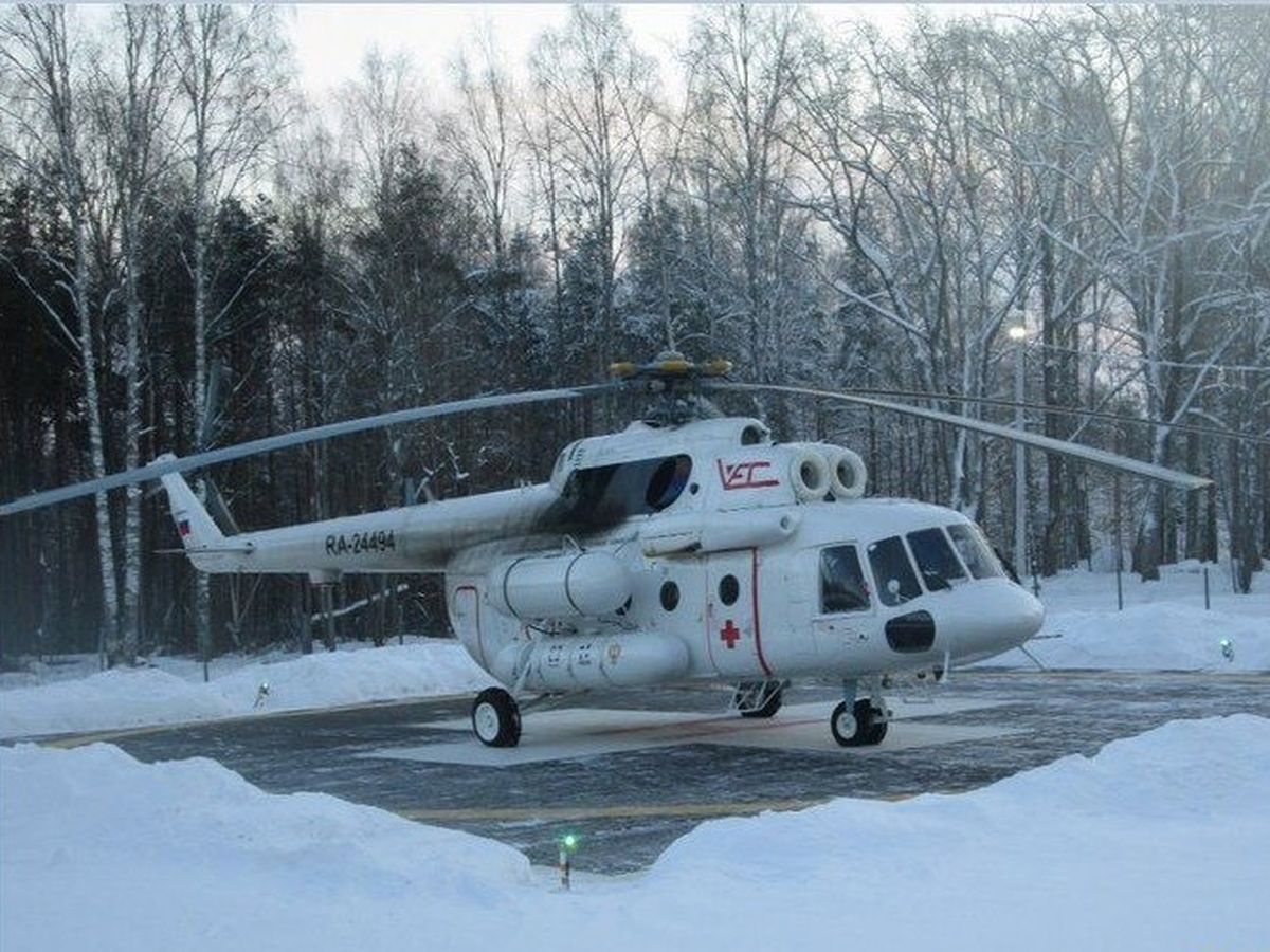 Выпавшую из окна 15-летнюю девочку доставили из Сортавалы в Петрозаводск