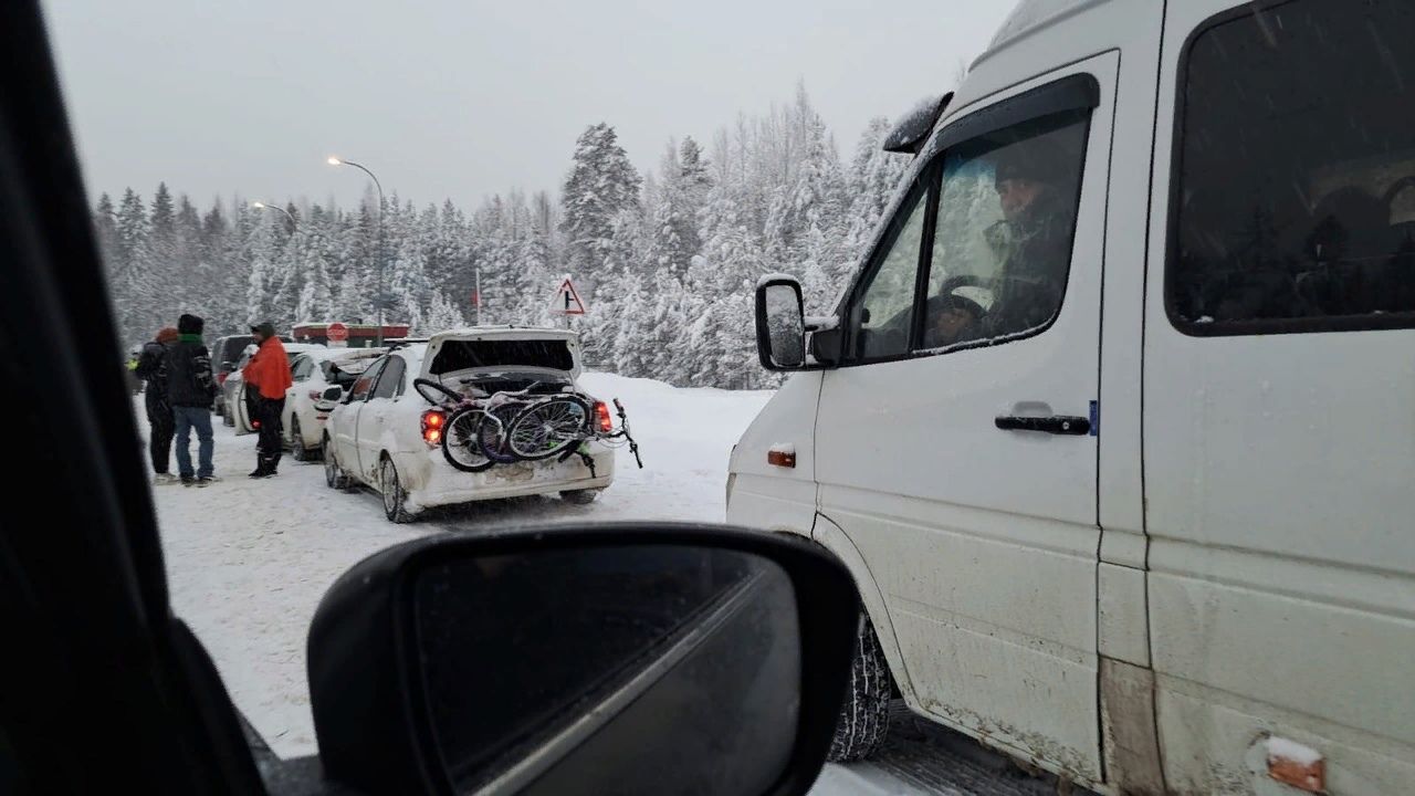 При пересечении границы с Финляндией выявлены два нарушителя