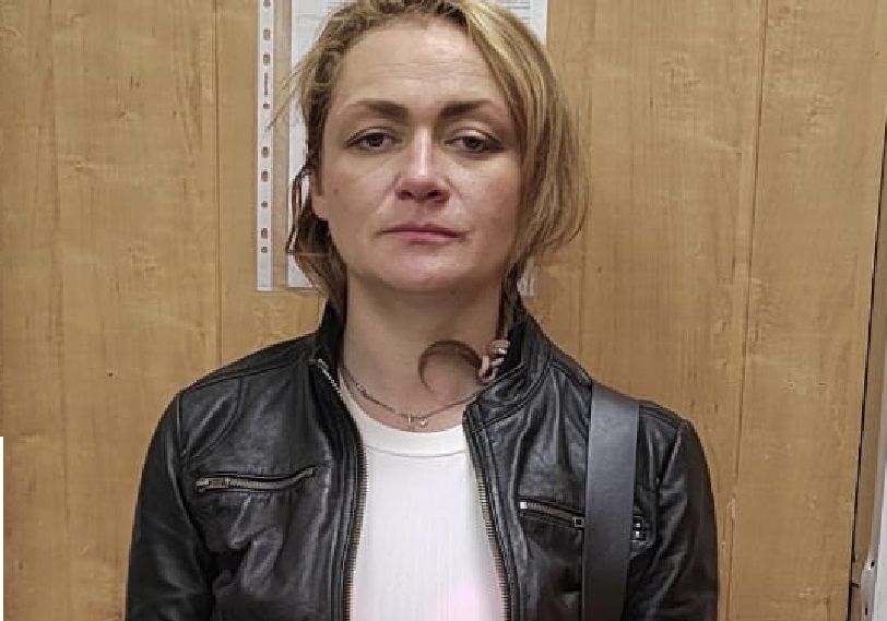 В Петрозаводске разыскивают женщину, которая скрывается от суда