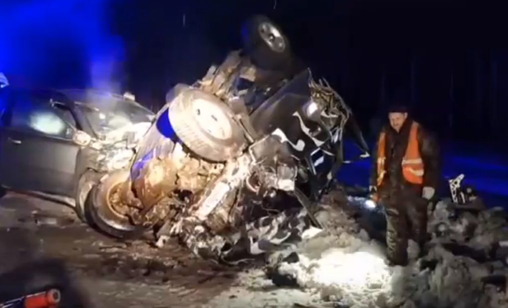 Четыре человека погибли в страшном ДТП около поселка Матросы в Карелии
