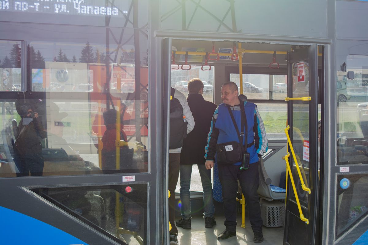 Расплатиться в троллейбусах в Петрозаводске вновь можно с помощью банковской карты