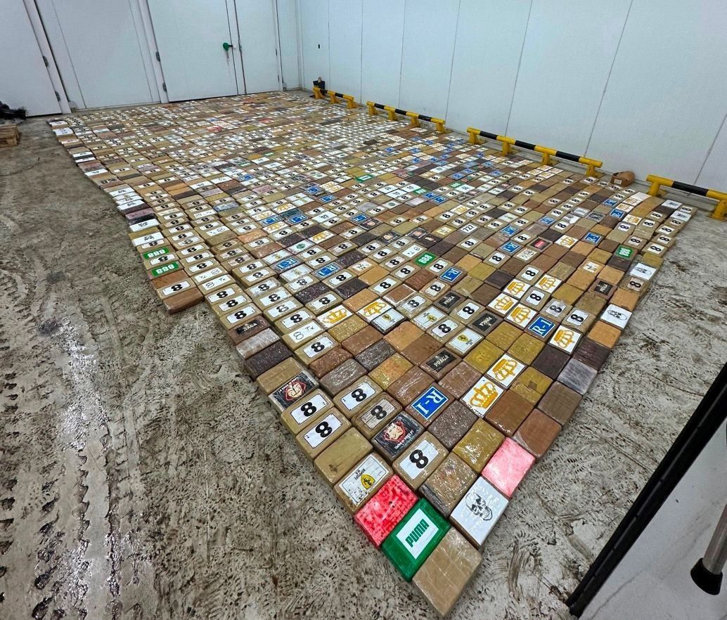 Вторую за месяц тонну кокаина нашли таможенники в порту Санкт-Петербурга